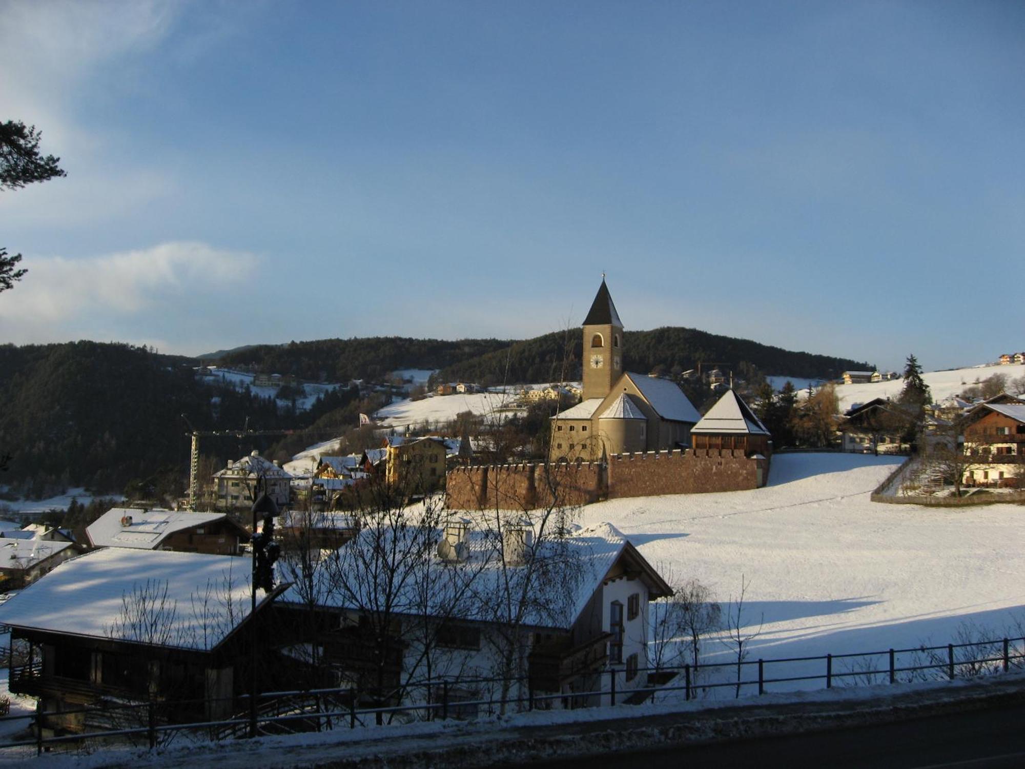 Garni Hauenstein Hotel Siusi Exterior photo